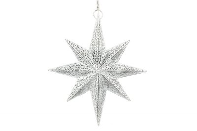 Vit jul stjärna / lampa med belysning att hänga. I plåt/metall vit målad i orientalisk lätt sliten stil. Hänger i passande kedja