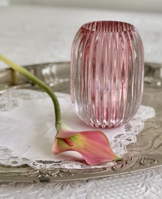 Ljus rosa Calla vacker konst blomma med lång stjälk.  Välarbetad, verklighetstrogen konstblomma i snitt modell. Att ha i en sing