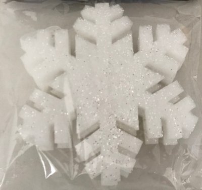 Konstgjorda stora snöflingor/snöstjärnor med glitter, att dekorera med. Vita med lätt glitter skimmer, att hänga eller användas