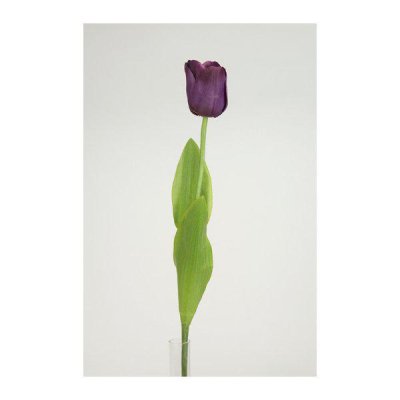 Lila tulpan med gröna blad. Välarbetad, vacker och verklighetstrogen konstgjord modell.  Mäter 65cm  Säljes per styck en och en