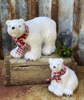 Isbjörn vit vinter björn att dekorera med. Finns i två olika modeller. -Större -Mindre  Detalj fulla och välarbetade i fin model