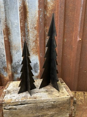 Svart gran julgran i plåt 