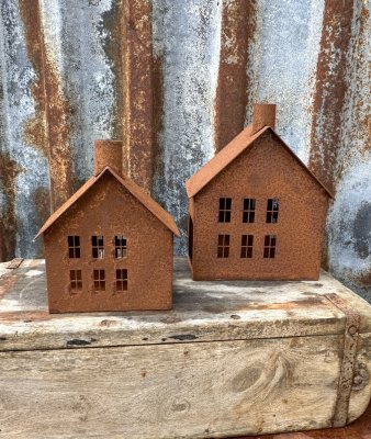 Rost hus ljushus att dekorera med 