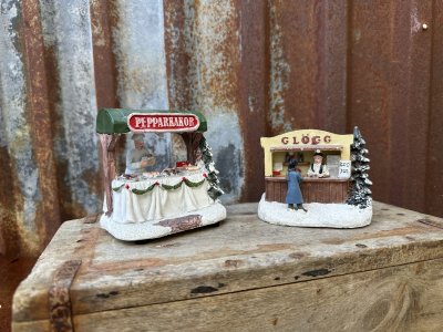 Julmarknadsstånd med belysning