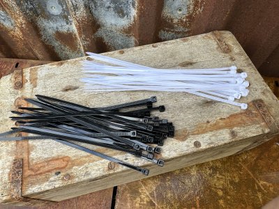 Buntband Långa och korta vita och svarta