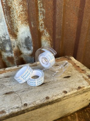 Tejp med hållare och extra tejprullar