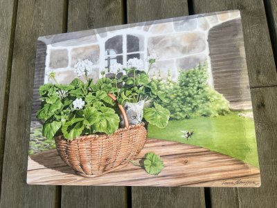 Bordstablett kattunge i korg av Lena Petersson