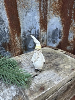 Vit tomte Svante designad Ruth Vetter 