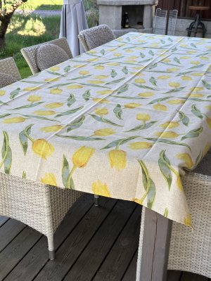 Stor duk med gula tulpaner 