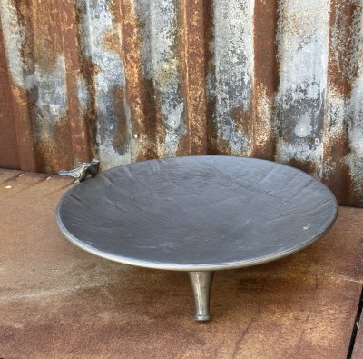 Fågelbad i zink med fågel