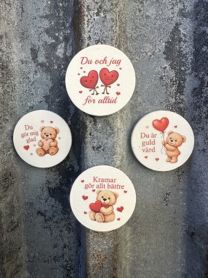 Kylskåpsmagnet kärlek med söta björnar och hjärtan 