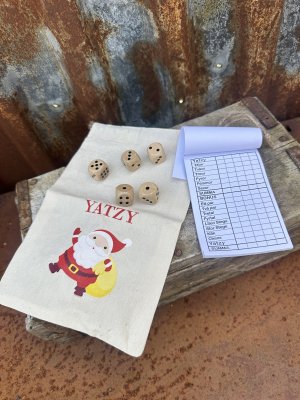 Jul inspirerat Yatzy spel i tygpåse
