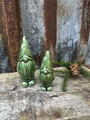 Grön tomte i porslin