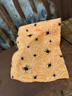 Löpare Halloween med glitter spindlar 