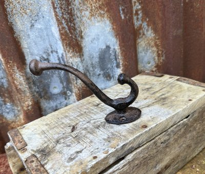 Brun smides krok klassisk modell