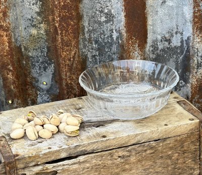 Efterrätt / dessert skål i glas med mönster 