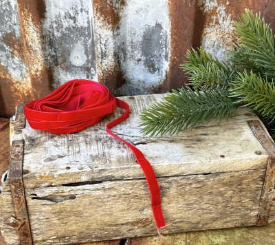 Rött sammetsband till jul pynt / pyssel och lucia