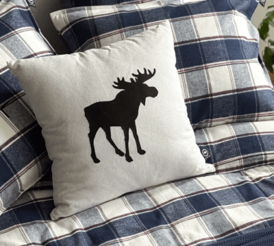 Kuddfodral Helge med älg motiv