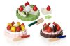 ekorerade smaskiga tårtor i trä och i tilltalande färger samt lekfull design. Tårtan ligger löst i formen och bitarna sitter ih