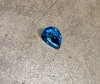 Vackert ljussmycke /ljusnål blå diamant droppe med nål på baksidan. Med vackert skimmer. Mäter ca 2,5* 1,7cm Säljes per sty