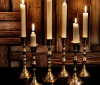 Klassisk ljusstake i guld / mässing för vanliga ljus (kronljus). Finns i sex olika modeller -Åttkantig fot randig -Åttkantig fot