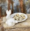 Vitt fat med kanin i porslin. För förvaring och dekoration. Att lägga godis på, smycken, ägg eller ställa en blomma på tex. Deta