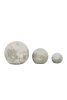 Grått betong klot / boll för dekoration. Finns i tre modeller -Större -Mellan -Mindre Lika fina att dekorera med tillsammans som