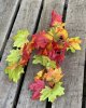 Färgglad stor höst kvist / gren med färgglada löv i mixade nyanser. Fyllig modell med flera grenar som kan formas efter hur man
