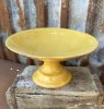 Spansk handgjord gul skål på fot 