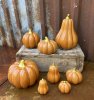 Orange pumpa i keramik
