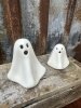 Vitt spöke i porslin att dekorera med Halloween 