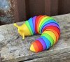 Regnbågsfärgad fidget Snigel rörlig aktivitets leksak 