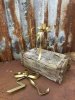 Vacker och elegant rosett ljusstake i metall 