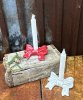 Rosett ljusstake i rött och vitt porslin 