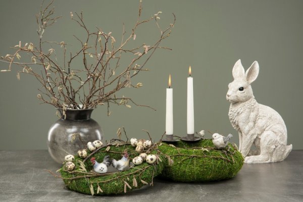 Vacker tupp och höna på stick/pinne att dekorera med. Sticka ner i en blomma i en krans eller liknande. Finn i två modeller -Hön