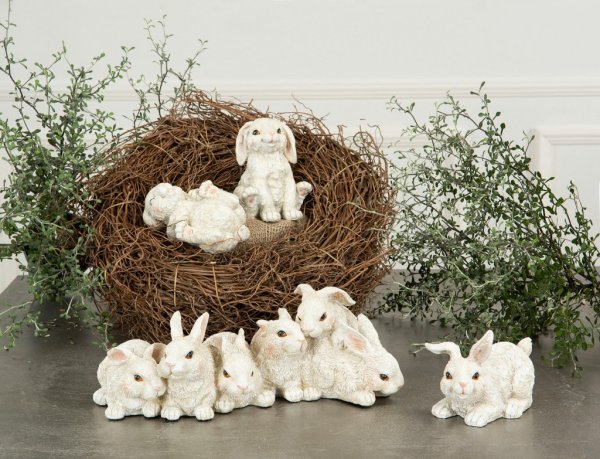 Gulliga vita kaniner att dekorera med. Finns i flera olika modeller -Sittande kanin -Liggande på rygg -Liggande kanin -Hela Fami