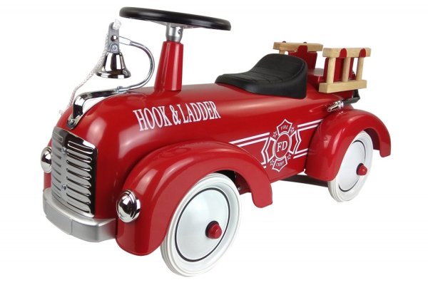 Stor brandbild i gåbils modell retro stil i plåt med rörliga rullande svängbara däck samt ratt. Dekorerad med en pinglade klocka