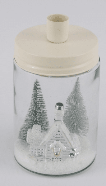 Ljusstake med vinterlandskap i snö