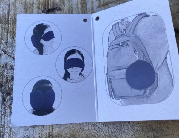 Nackkudde med ögonmask resemodell