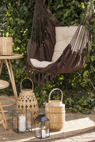 Brun hängstol med fransar