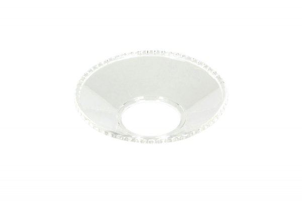 Ljusmanschett i glas, rund modell dekorerad med en vågad kant runt om. Vacker klassisk elegant modell. Mäter 6,5cm Säljes per