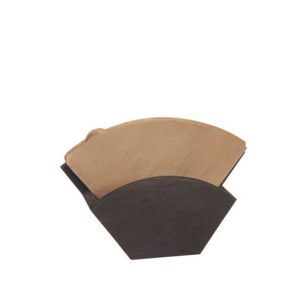 Hållare till kaffefilter natur grå. Kan både hängas på väggen och förvara ståendes på tex köksbänken. Höjd: ca 13cm Bredd: 20,5