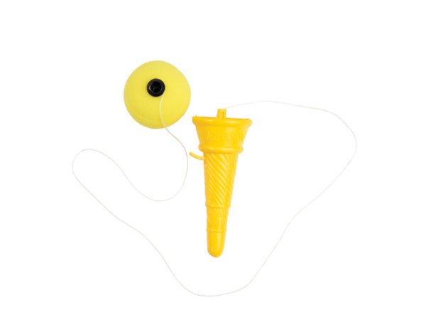 Ice cream shooter flygande glasskula. En rolig leksak för stora som små. Glasskulan sitter fast i ett snöre på struten när man t