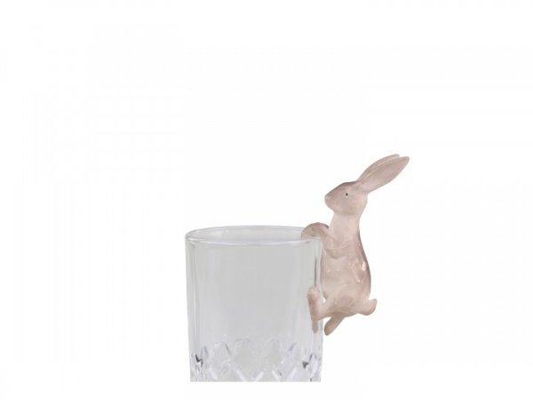 Klättrade hare att dekorera med. Modell som kan hänga på tex en kruka, ett glas en skål eller liknande, så det ser ut som om de