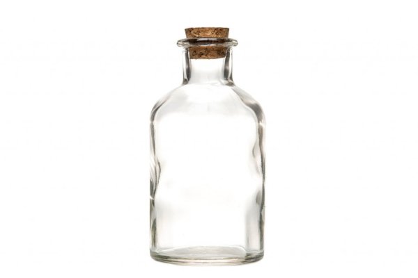 Gammeldags inspirerad och designad flaska i glas med kork. Finns i flera modeller -Högre / större 400ml -Mellan -Mindre -Mini Fö