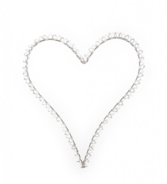 Vackert vitt vinter hjärta modell frost. Med stomme av metall och trädd spets utanpå stommen. Att dekorera med. Mäter 10*12