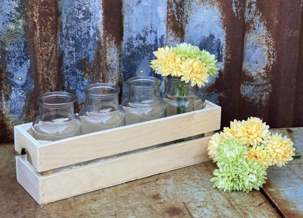 Färgglad bukett med söta utslagna blommor om 3 i varje bukett. Finns i tre olika nyanser -Gult -Rosa -Grönt Lika fina var för si