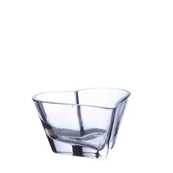 Vacker hjärtformad skål i glas. Stilfull och elegant i kraftigare glas kvalité. För servering och dekoration till godis, smycken