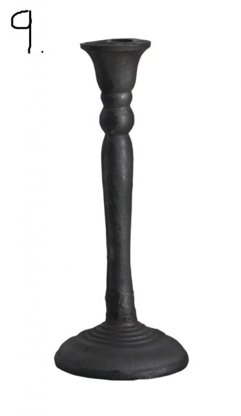 Gammeldags ljustakar i gjutjärn. Tuffa och vackra med grova kontraster fina detaljer och väldekorerade fötter i fransk industris