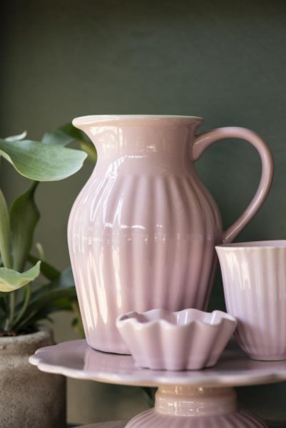 Mynte Tårtfat / kakfat på fot nyans English Rose. Tillverkad i stengods av hög kvalité. Se mer info i produkt kategorin ovan. H